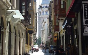 Meroddi Galata Mansion